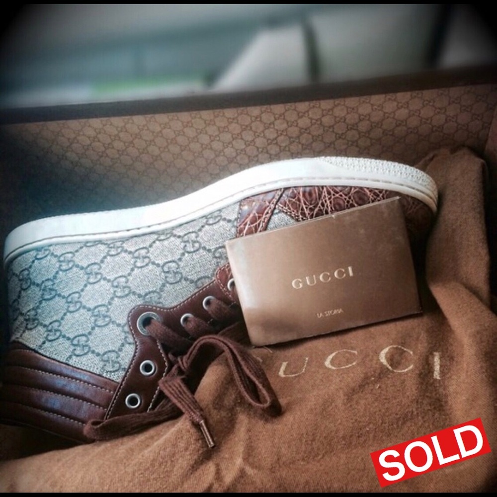 ***SOLD***Sz 9 Mens Auth Gucci Sneaker Classic GG